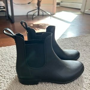 Sam Edelman Chelsea Rain Boots. Women’s Size 9. Color Black